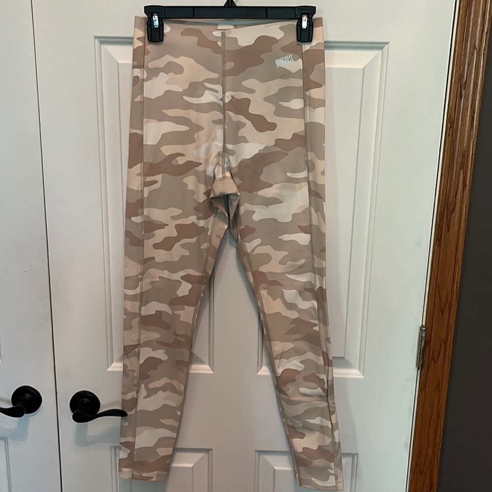Pink light camo active legging